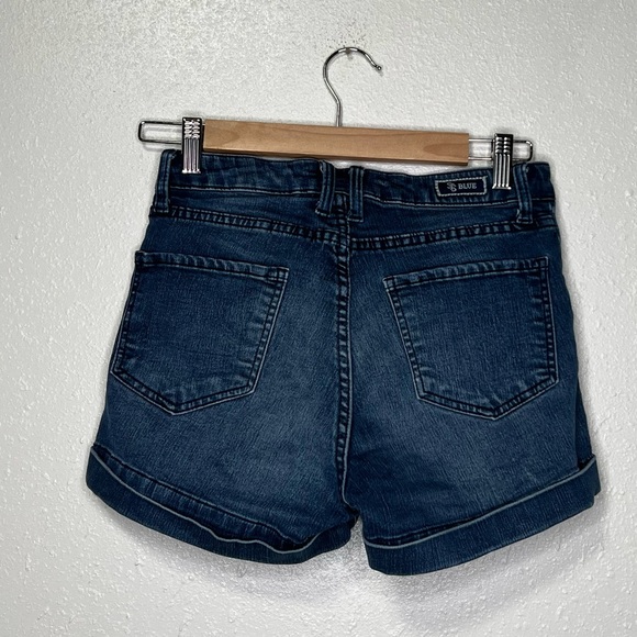 STS Blue High Rise Jean Shorts Dark Wash Denim Cuff Hem Classic Shorts Juniors 3 - Picture 2 of 4